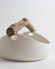 Porcelain bowl with wooden detail – White smooth surface (18×18 cm.)