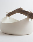Porcelain bowl with wooden detail – White smooth surface (18×18 cm.)