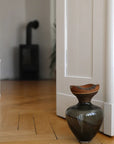 Handmade vase – Blown glass &amp; wood (29×24 cm) – Smoke